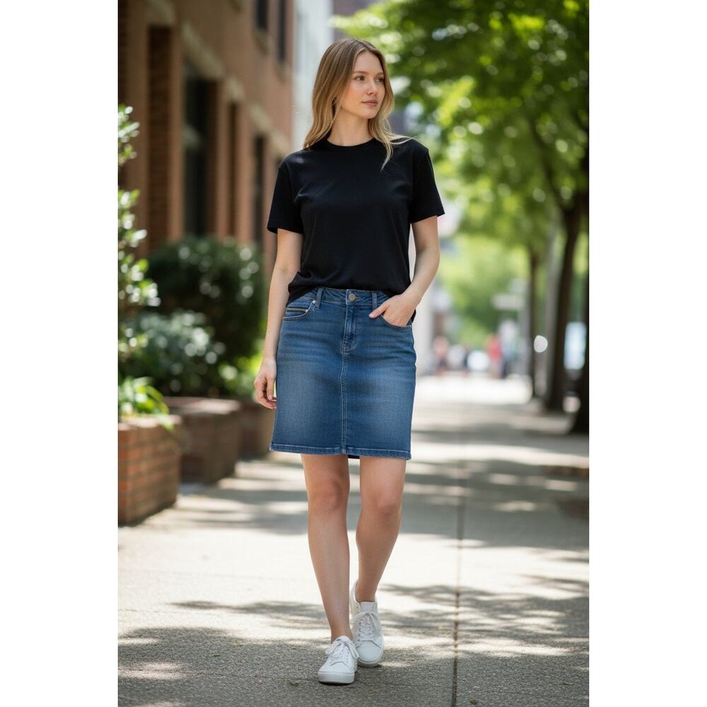 Democracy Absolution Denim Skirt Size 6 Blue Stretch Casual A Line